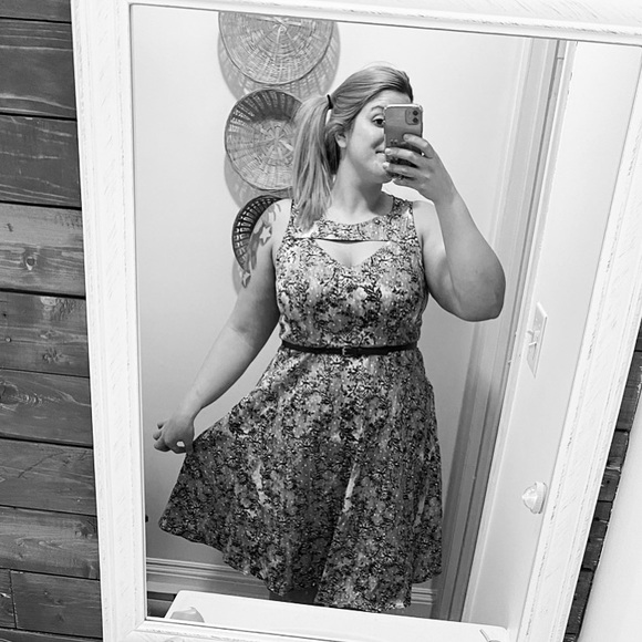 Meet your Posher, Melany - Picture 4 of 9